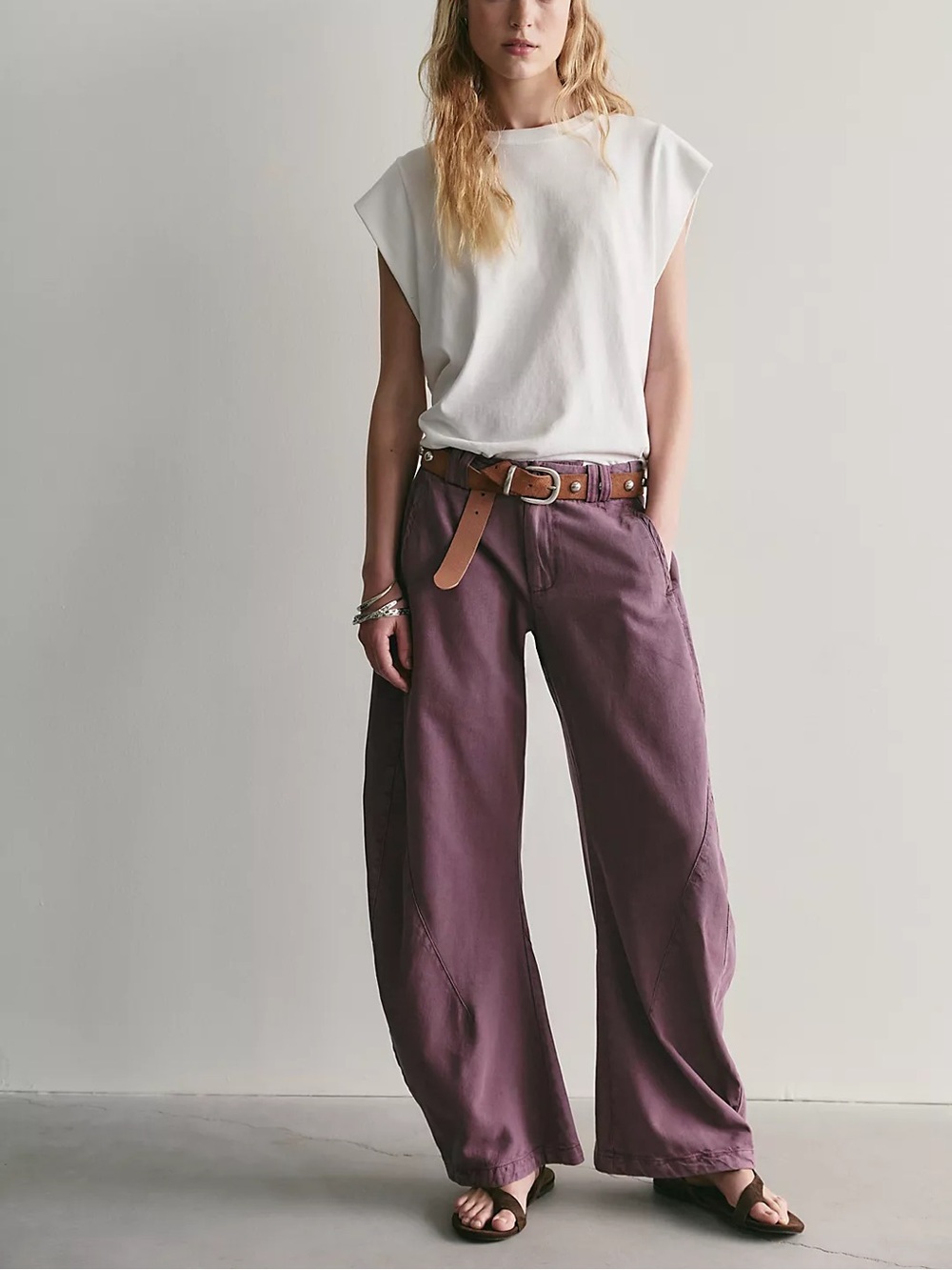 Free People Spotlight Washed Barrel Chino Trousers Size 2 Color Italian Plum NWT